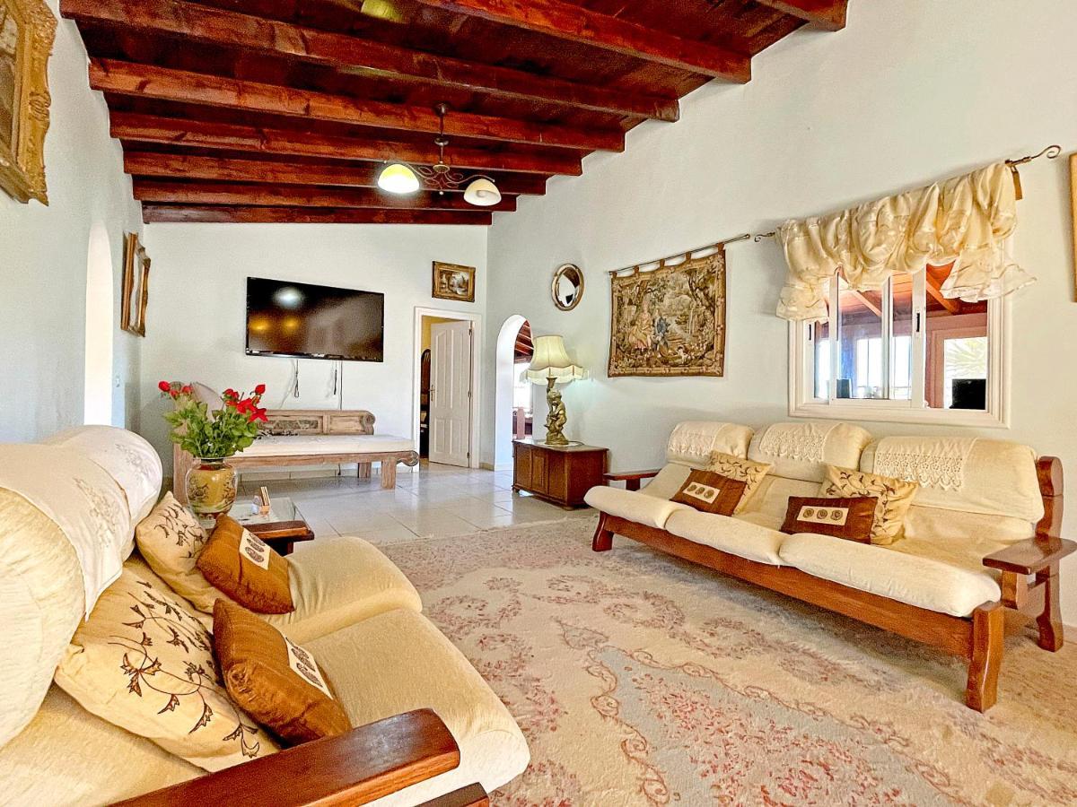 Villa Exquisite Rural House With Garden, Pool And Sea Views Arico Viejo Exterior foto