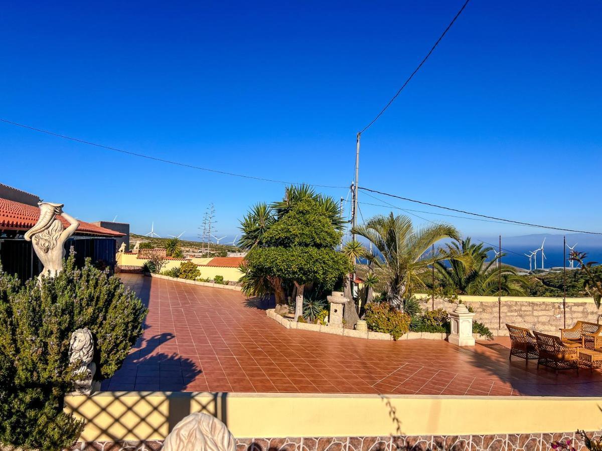 Villa Exquisite Rural House With Garden, Pool And Sea Views Arico Viejo Exterior foto