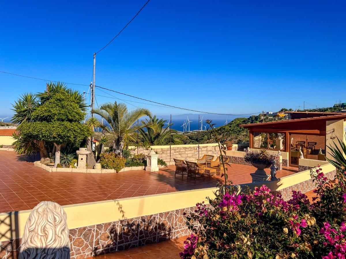 Villa Exquisite Rural House With Garden, Pool And Sea Views Arico Viejo Exterior foto