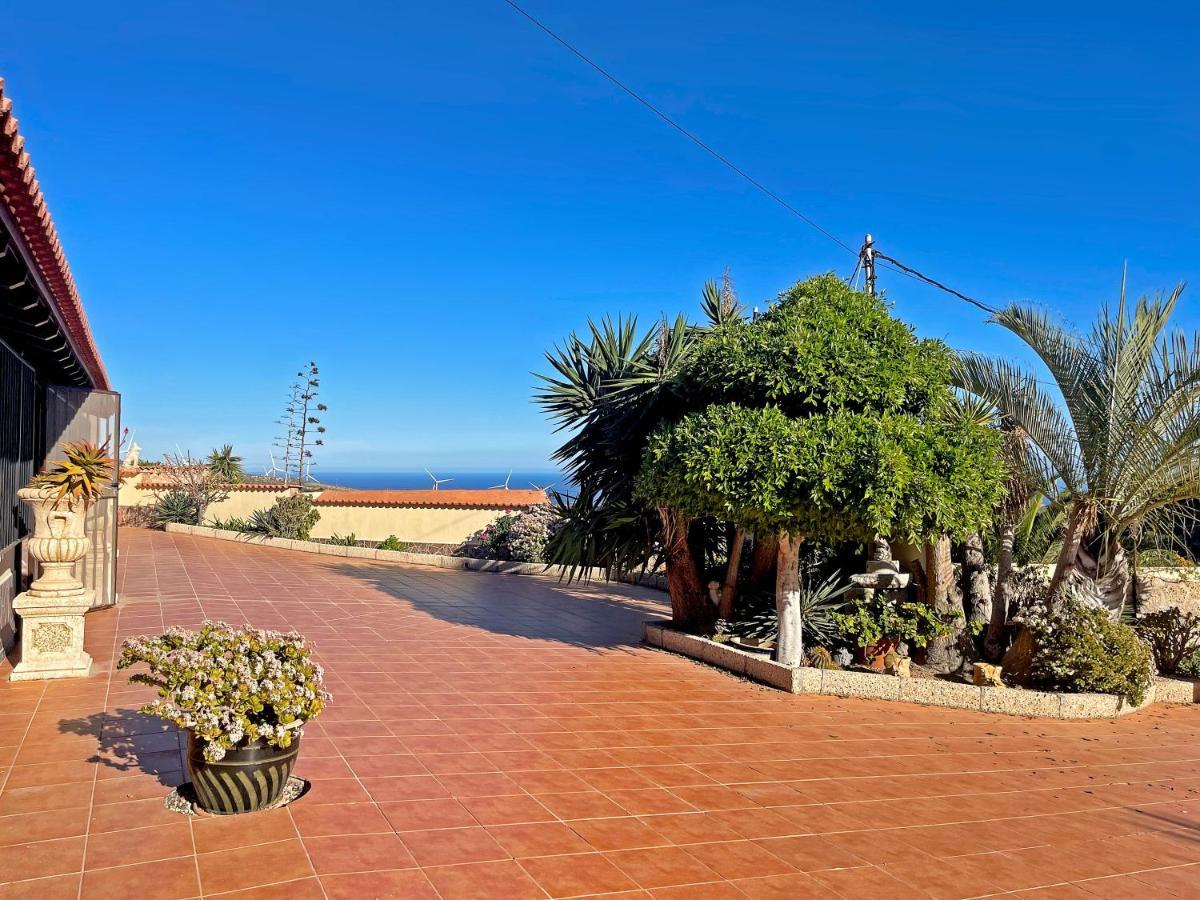 Villa Exquisite Rural House With Garden, Pool And Sea Views Arico Viejo Exterior foto