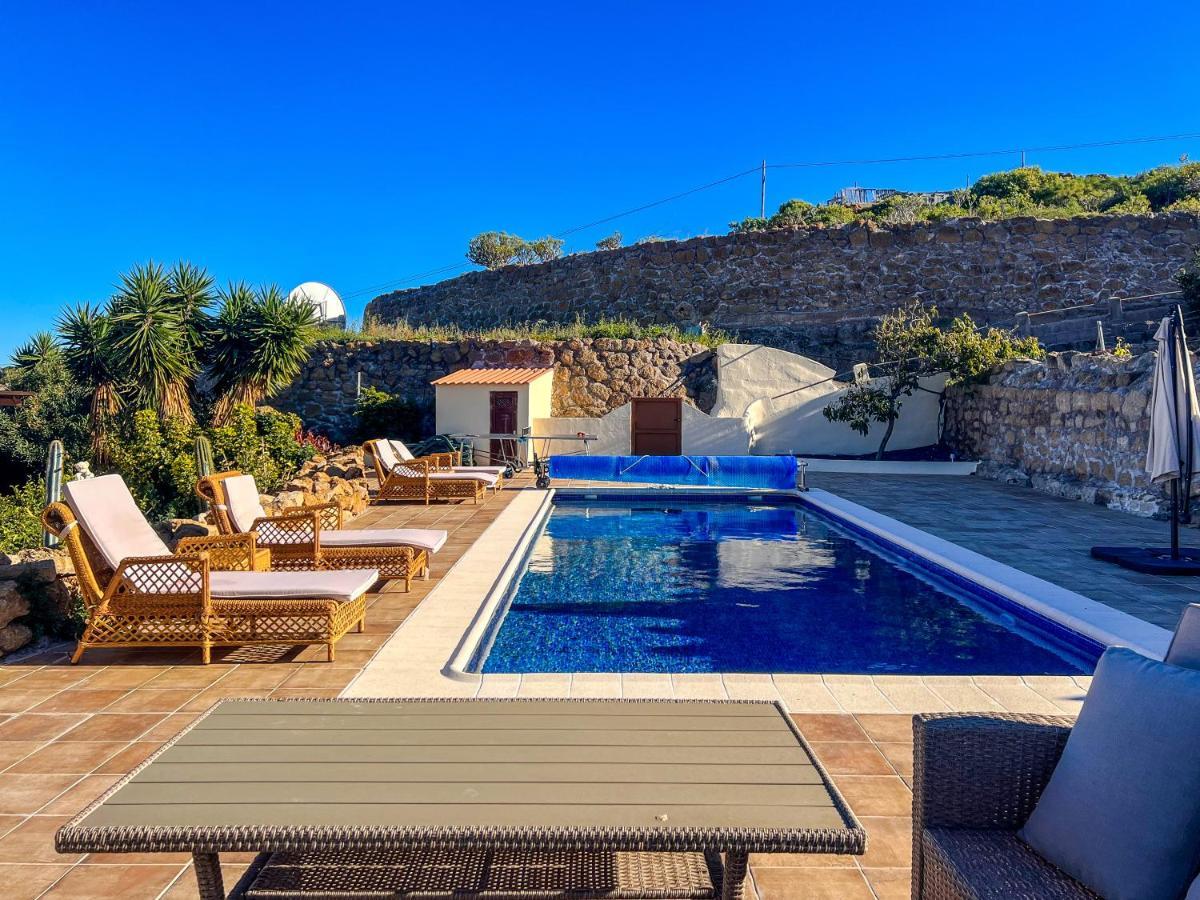Villa Exquisite Rural House With Garden, Pool And Sea Views Arico Viejo Exterior foto