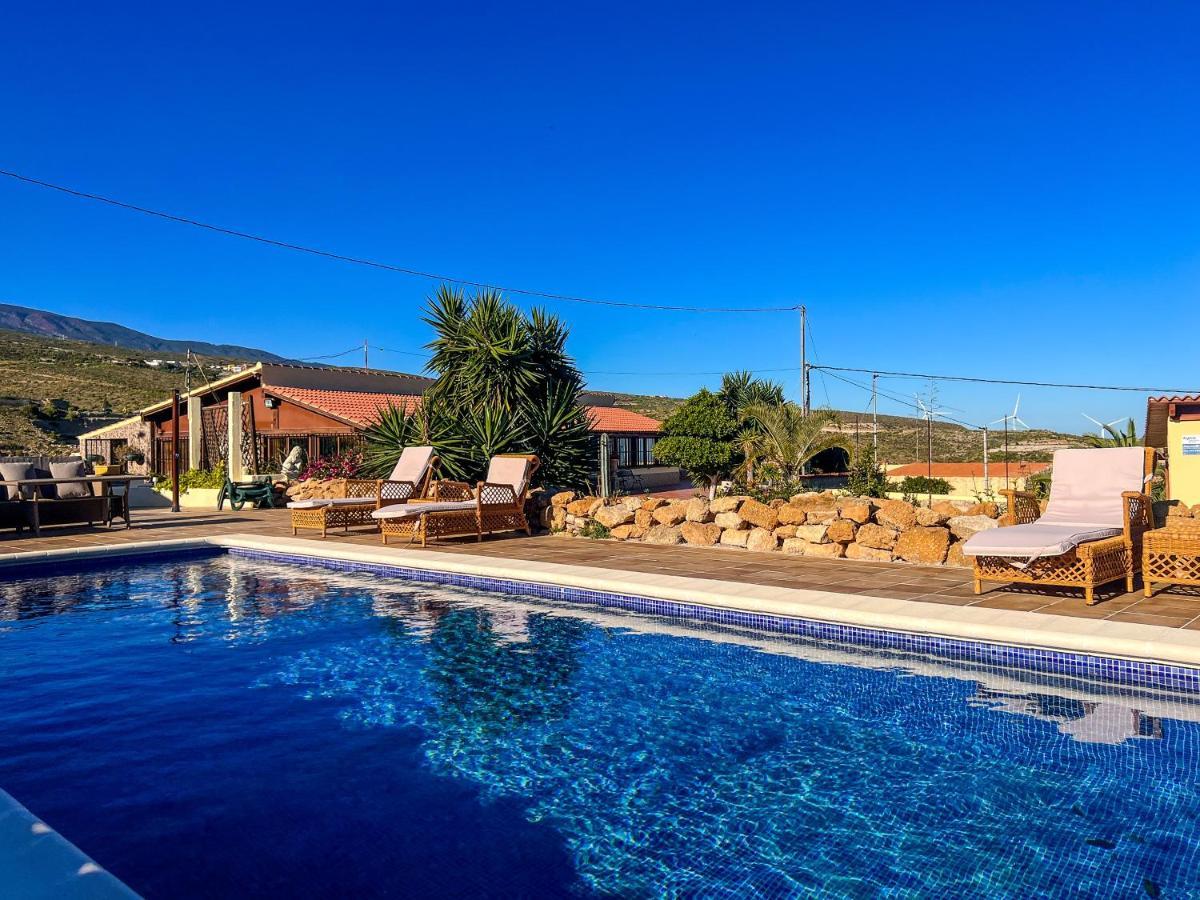 Villa Exquisite Rural House With Garden, Pool And Sea Views Arico Viejo Exterior foto