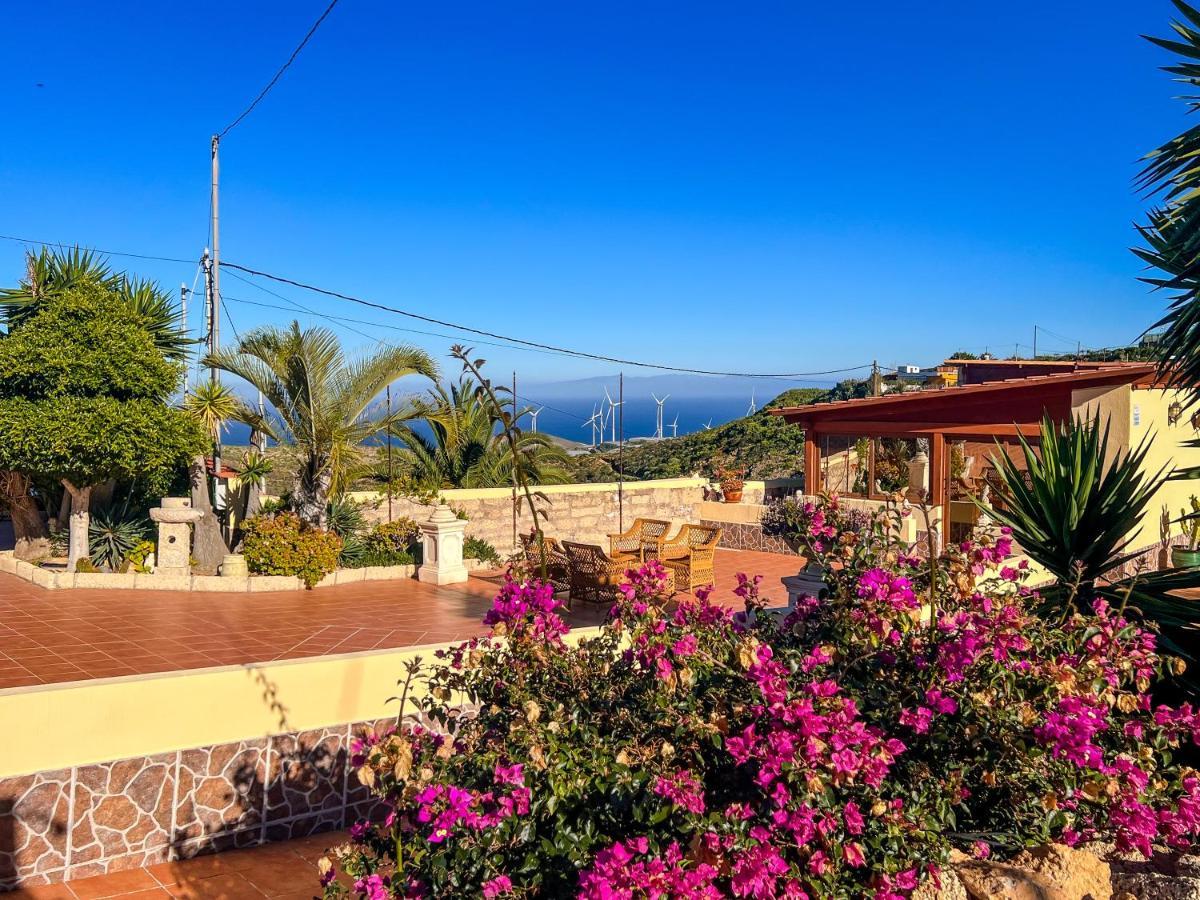 Villa Exquisite Rural House With Garden, Pool And Sea Views Arico Viejo Exterior foto