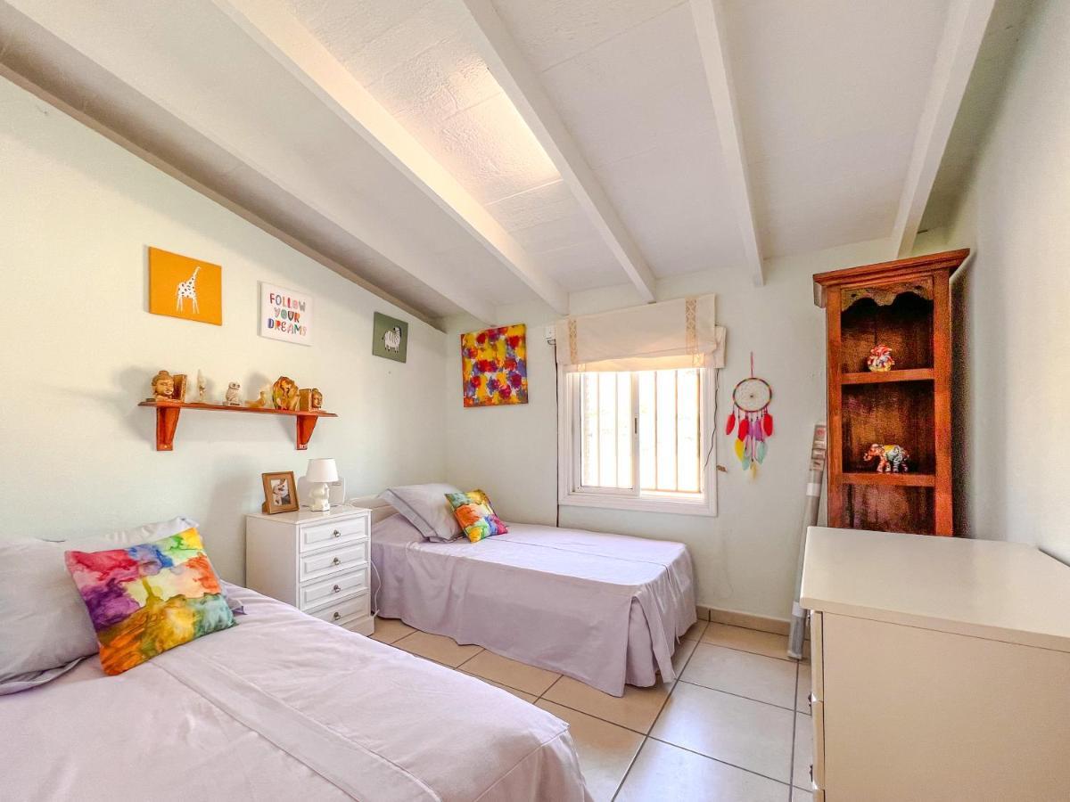 Villa Exquisite Rural House With Garden, Pool And Sea Views Arico Viejo Exterior foto